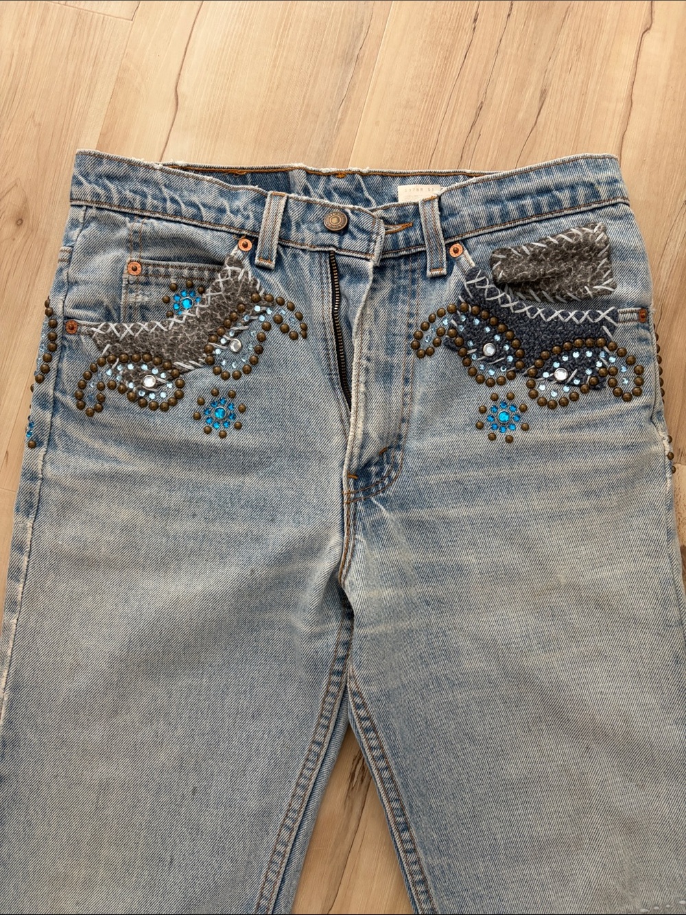 Levi's Light Blue Embellished Wide-Leg Jeans - Picture 4 of 9